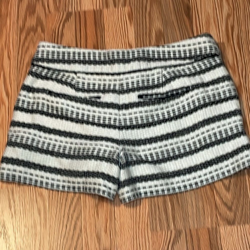 Ann Taylor Loft The Riviera Shorts, woven black cream, 0 - Picture 5 of 8